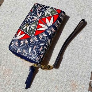 Tory Burch Wristlet Wallet - Navy Floral